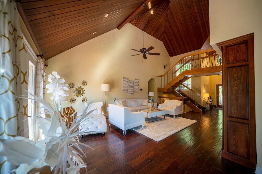 The Grand Hamilton Retreat