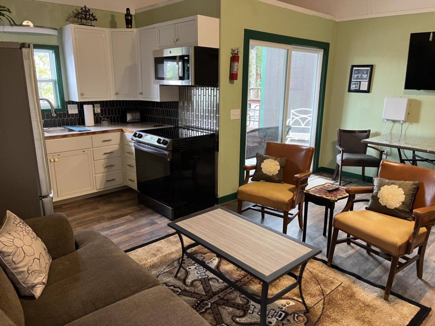 The Birch | Cabin Thirteen