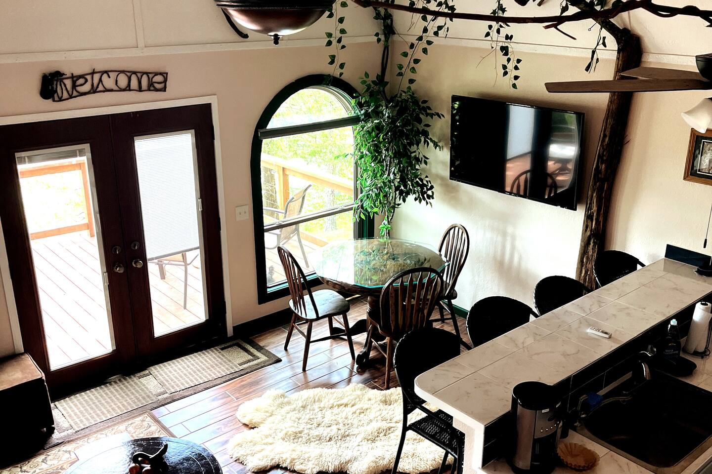 The Oak | Cabin Seven