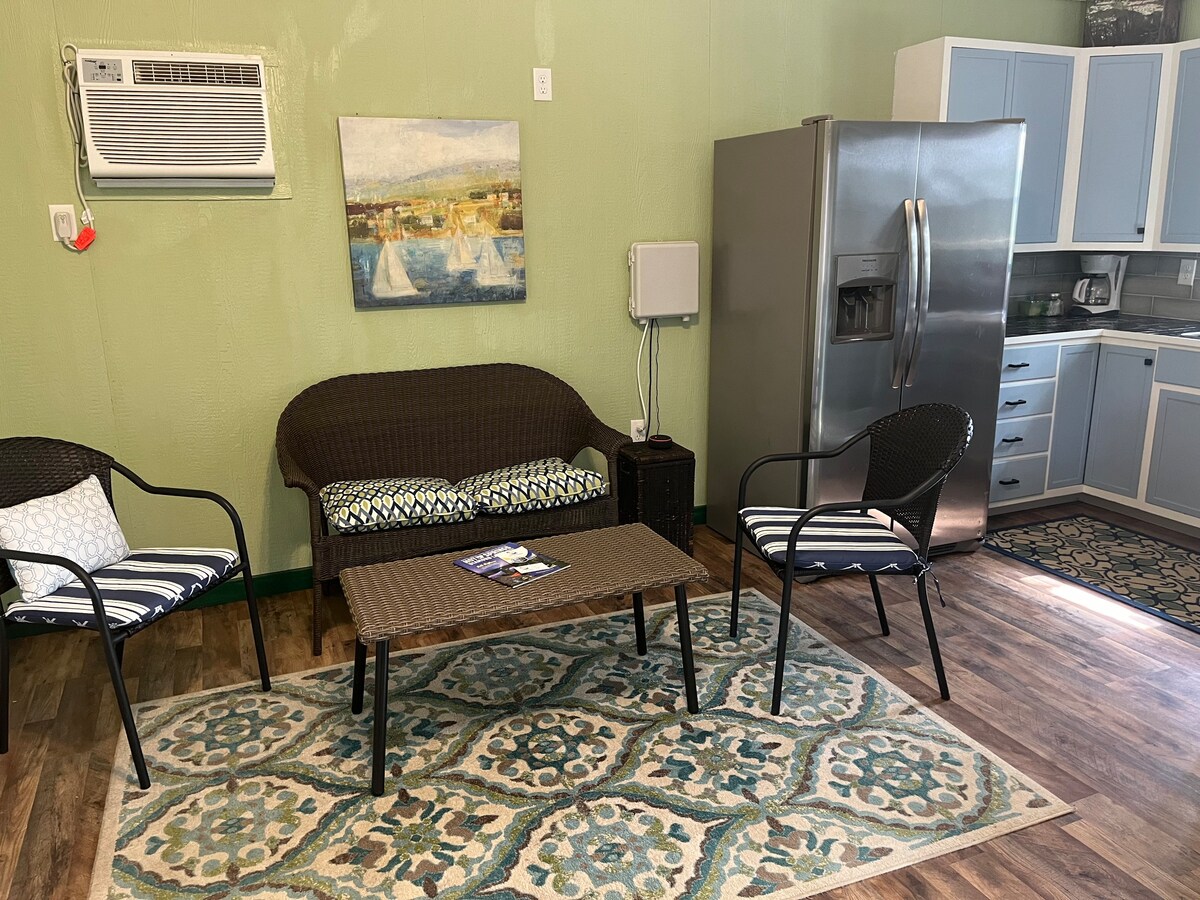 Living room image 1