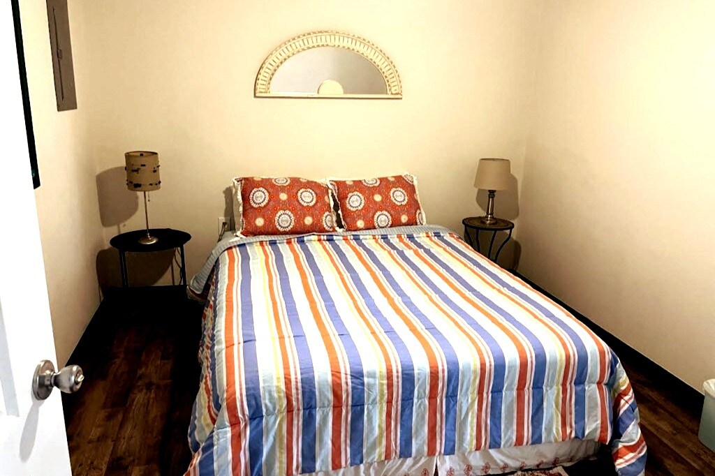 Bedroom 1 image 1