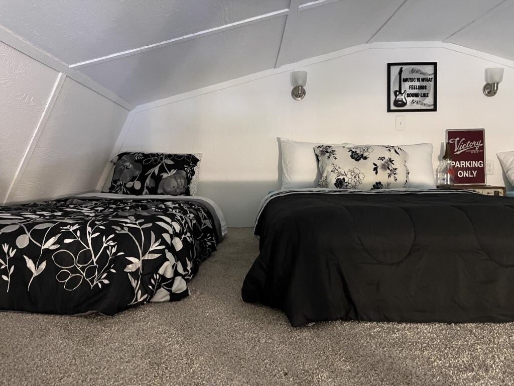 Living room image 1