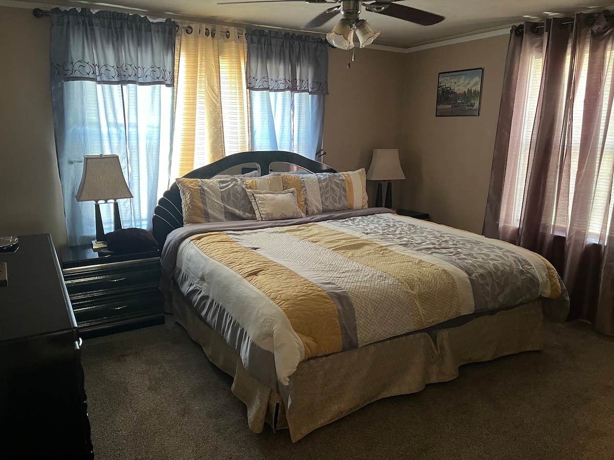 Bedroom image 3